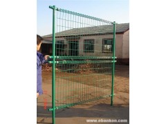 我們只做優質的公路隔離柵-- 安平縣許捷絲網廠銷售部
