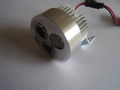 濟(jì)南哪里的LED電動(dòng)車(chē)摩托車(chē)通用9W大燈12V-85V通用價(jià)格便宜？-- 濟(jì)南天眾玖商貿(mào)有限公司
