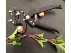 專業生產果樹嫁接器-- 永康市古月胡工貿有限公司