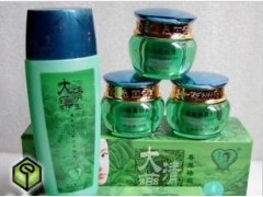 正品大清藥王嫩膚養顏三合一，大清藥王嫩膚霜-- 廣西南寧市護膚精品化妝品公司銷售部