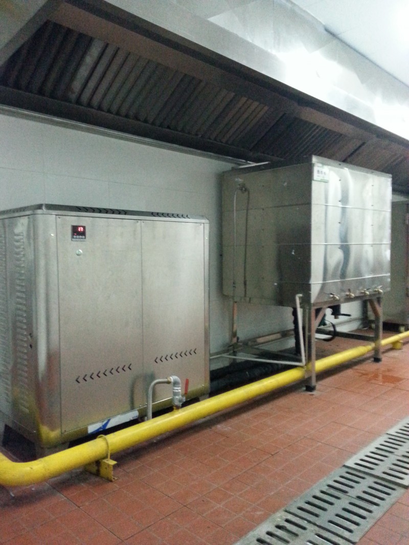 中央燃氣熱水機組熱水鍋爐熱水爐廠家直銷-- 湖南益眾節能科技有限公司
