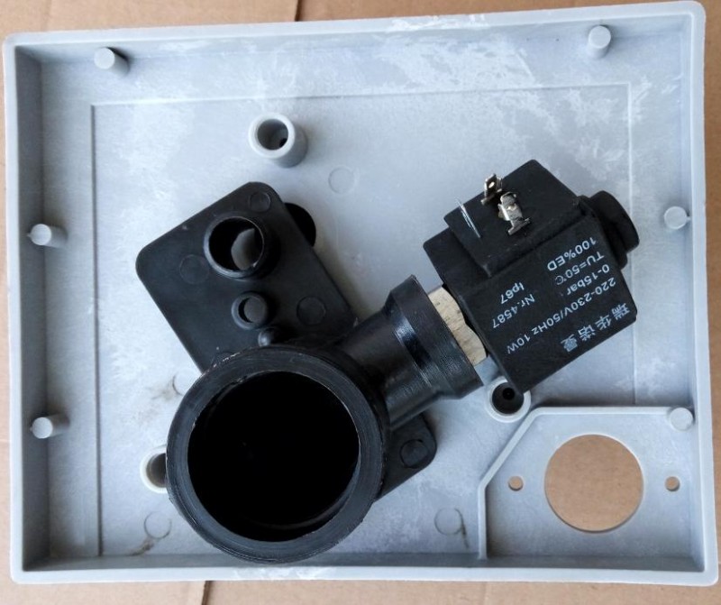 瑞華諾曼電極加濕器排水電磁閥220V-- 河南世騰環(huán)境科技有限公司