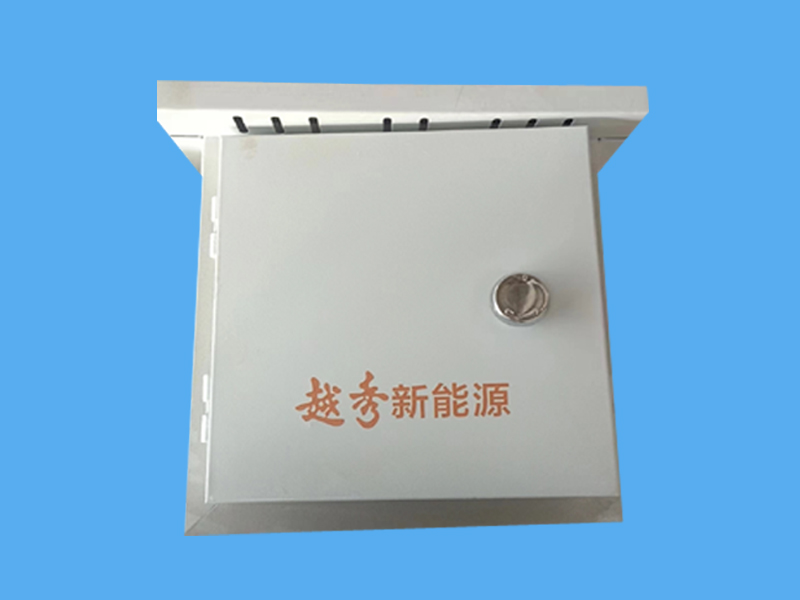 無表位不銹鋼光伏匯流箱-- 唐山市一可光伏設(shè)備有限公司